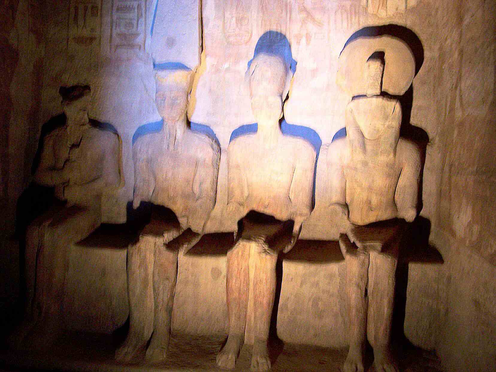 Sanctuaire du temple de Ramses II, statues de Ptah, Amon, Ramss et R (Abou Simbel) 